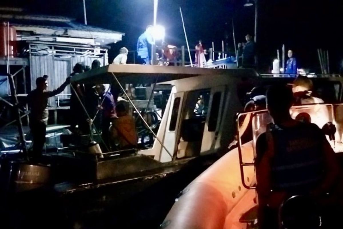 Basarnas Banjarmasin evakuasi sembilan korban kapal kandas di Kotabaru