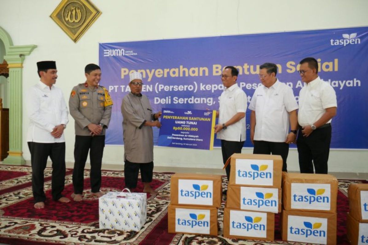 Bank Mandiri Taspen berikan bantuan ke pesantren di Deli Serdang