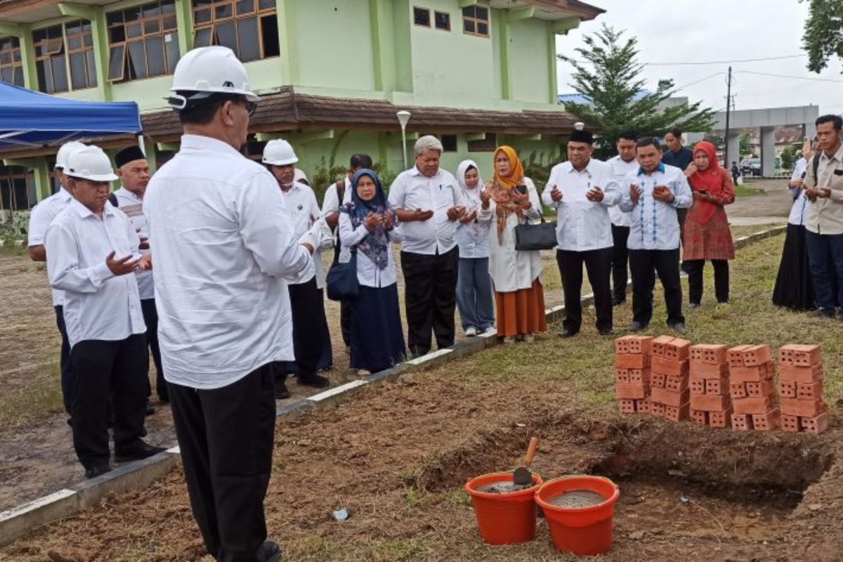 UIN Jambi bangun lapangan mini soccer berstandar internasional