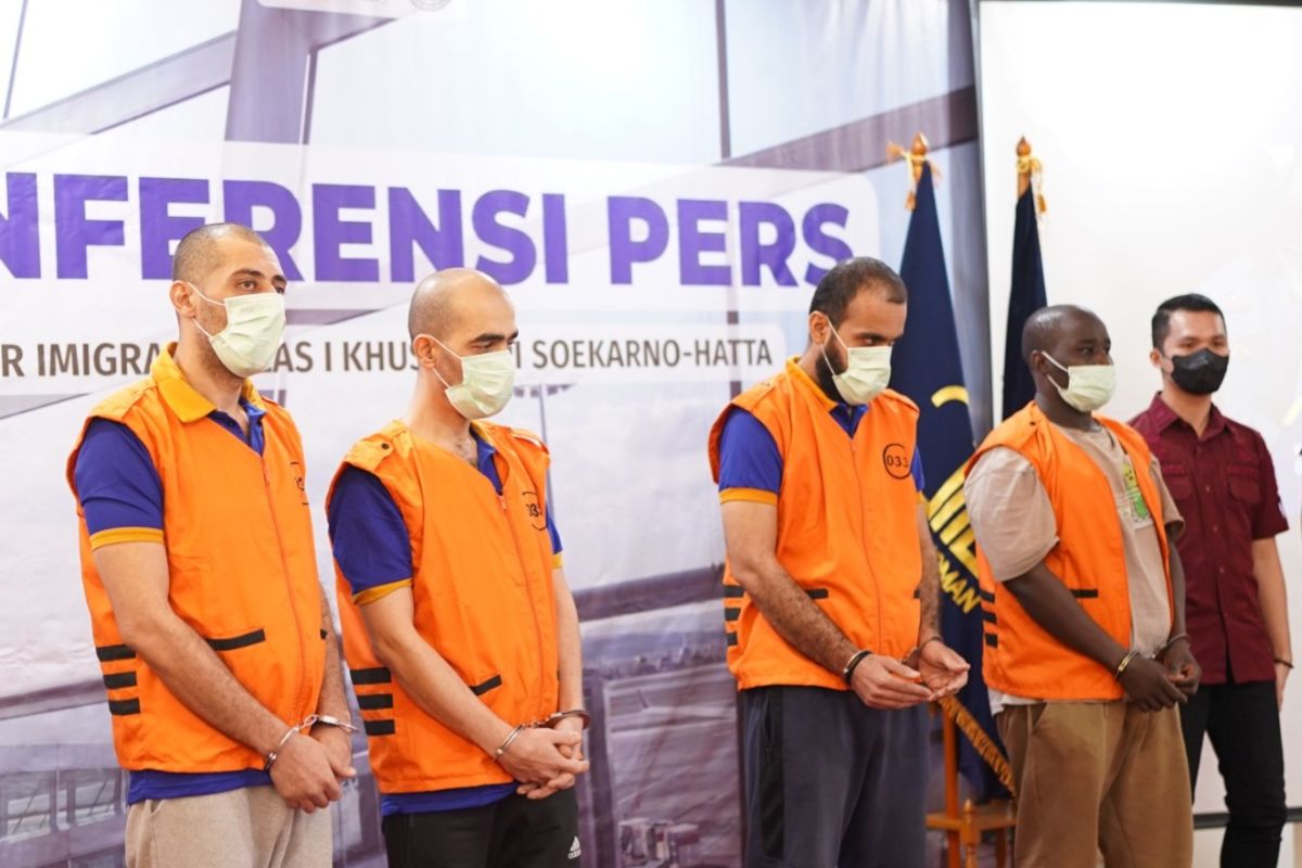 Empat WNA pengguna paspor palsu diamankan Imigrasi Soekarno Hatta