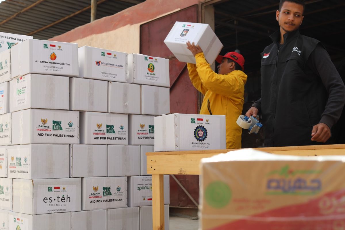 Baznas  kembali kirimkan 14 truk kontainer bantuan untuk Palestina