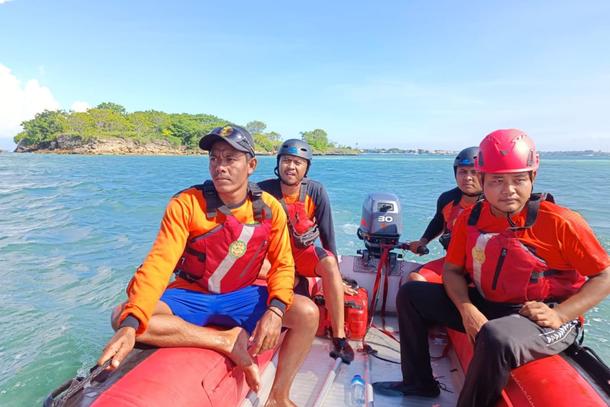 Tim SAR Mataram cari nelayan hilang di Pantai Lombok Timur