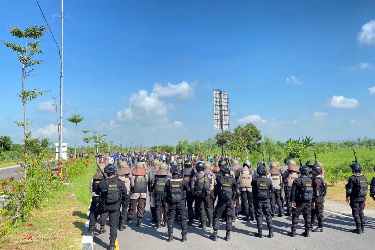 Polisi minta warga tak saling serang di Lombok Tengah