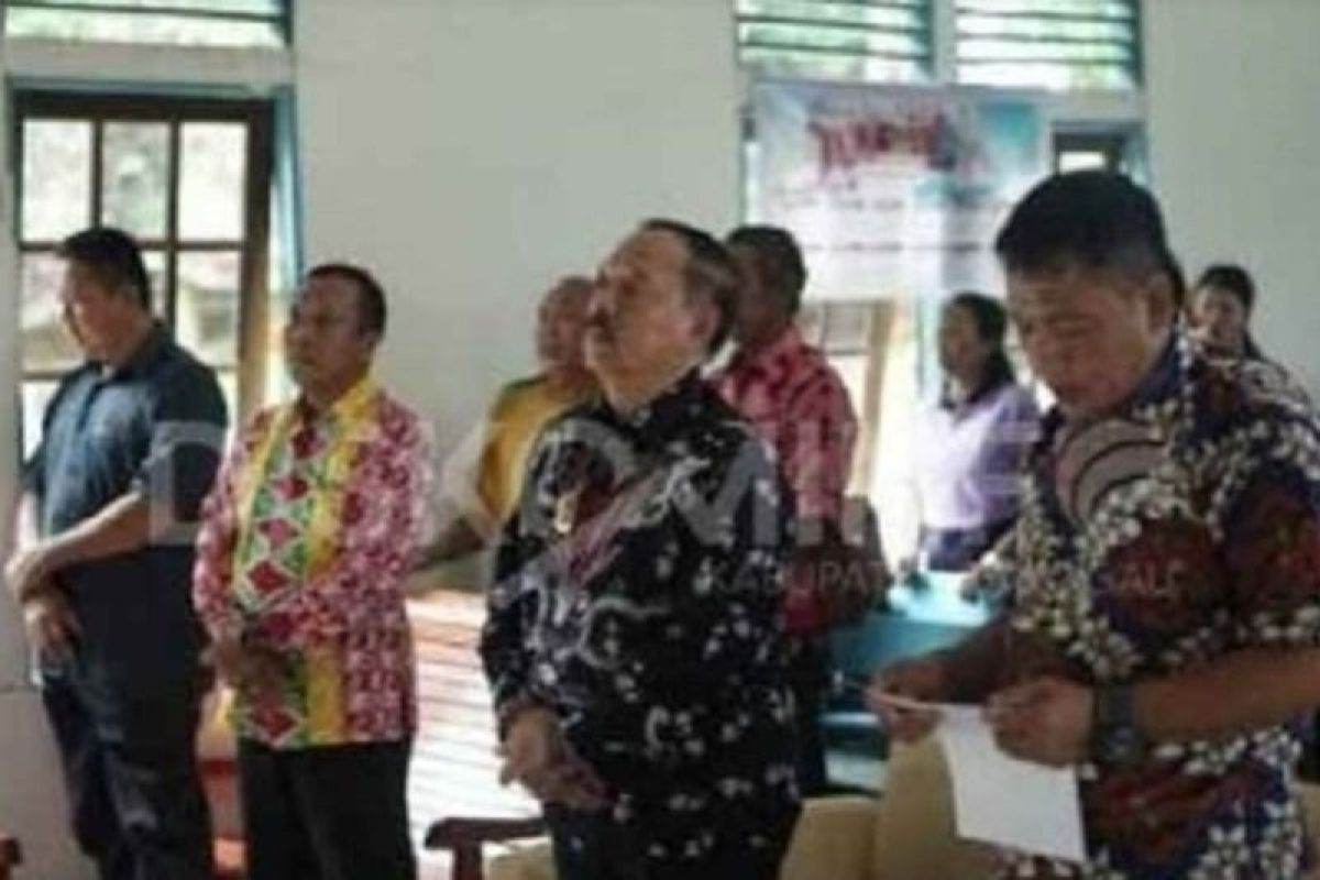 Wabup hadiri Paskah di Dusun Sekumpai Kembayan