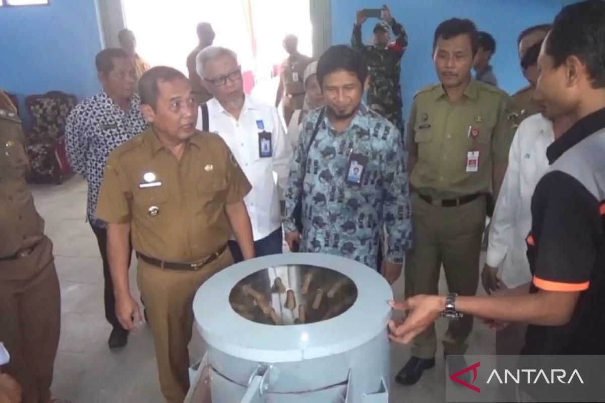 Petani porang Madiun dapat bantuan mesin olahan dari ITS Surabaya