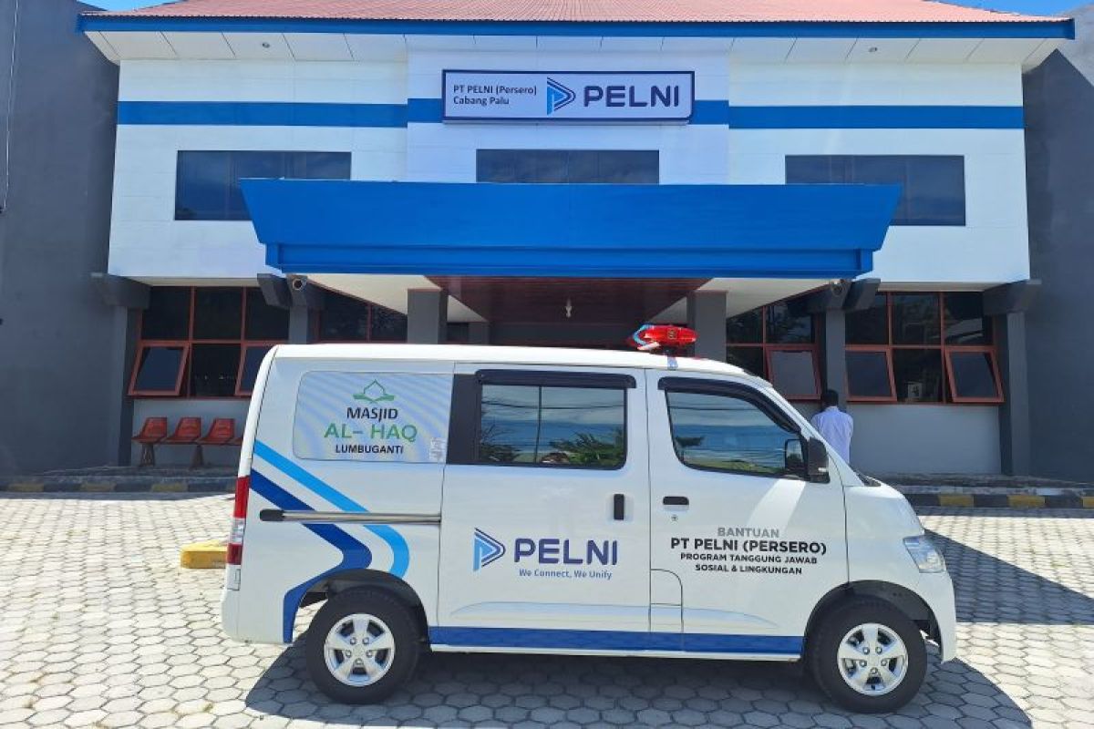 PT Pelni berikan bantuan ambulans bagi warga Kabupaten Donggala