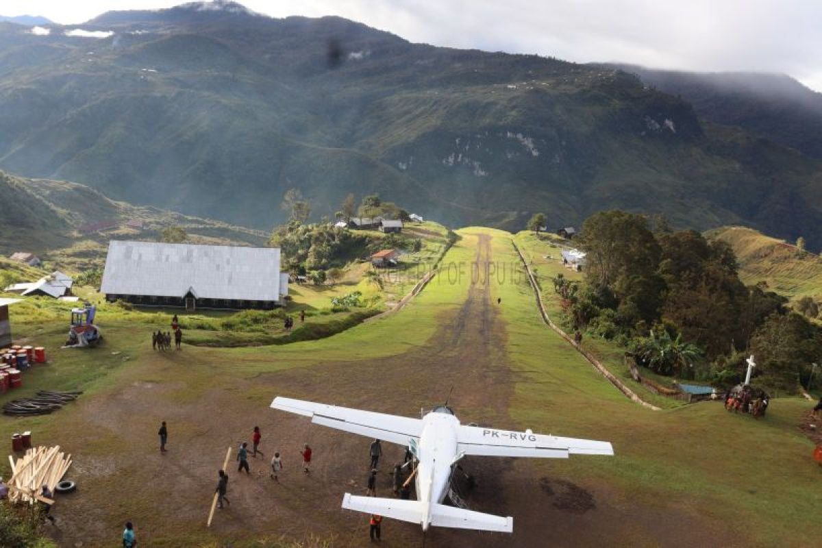 Bandara di Papua tetap beroperasi usai penembakan pesawat