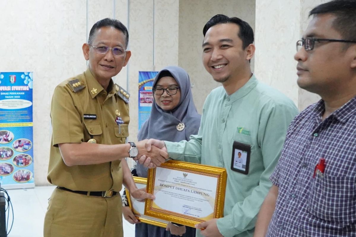 Dompet Dhuafa Lampung terima piagam penghargaan Bupati Pringsewu