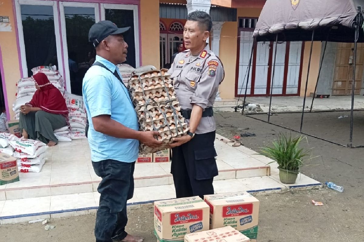 Polres Serdang Bedagai ringankan beban korban banjir