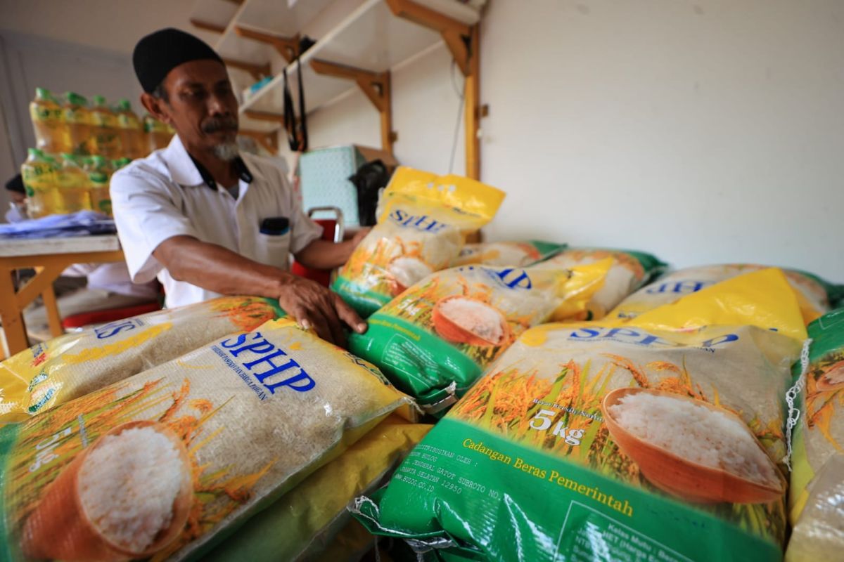 Dinas Perdagangan Kota Madiun sediakan beras SPHP di "Wartek" keliling