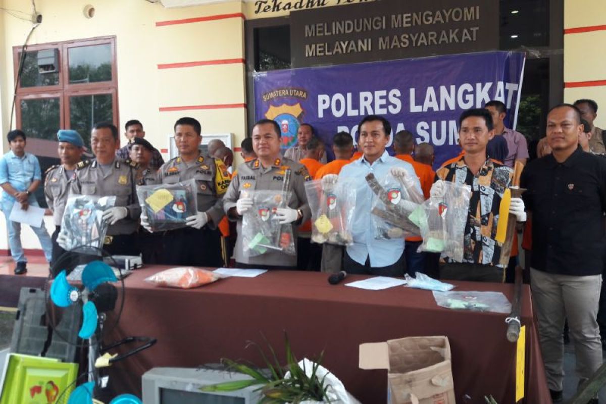 Polres Langkat amankan 12 pelaku pengrusakan rumah di Sei Lepan