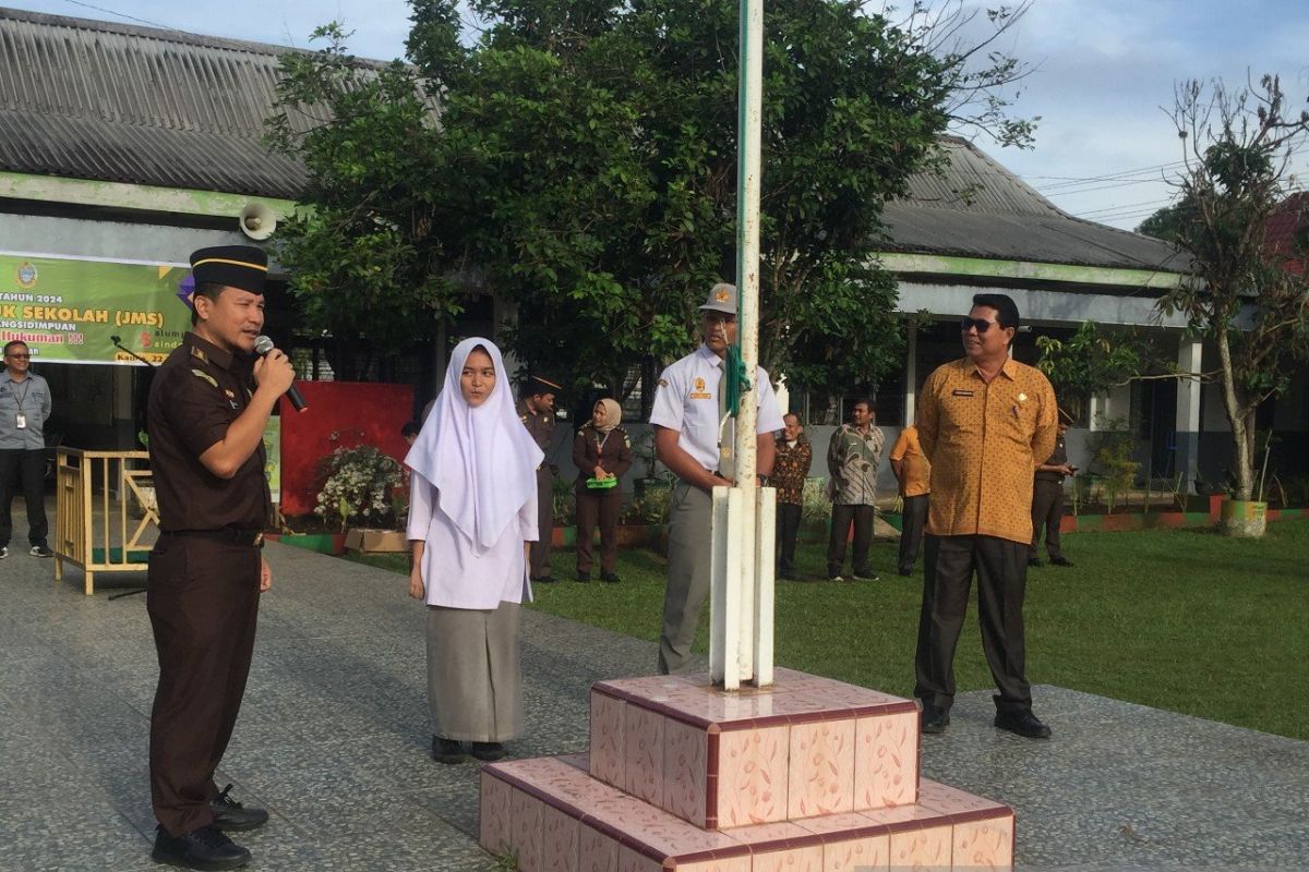 Jaksa Padangsidimpuan ajak pelajar kenali hukum