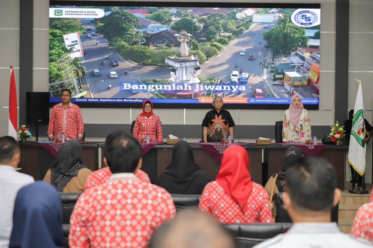 Pemkot Pematangsiantar sosialisasikan penerapan peraturan standar layanan publik