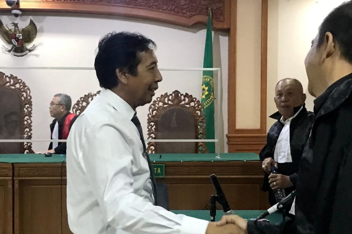 Mantan Rektor Udayana divonis bebas dari dugaan korupsi