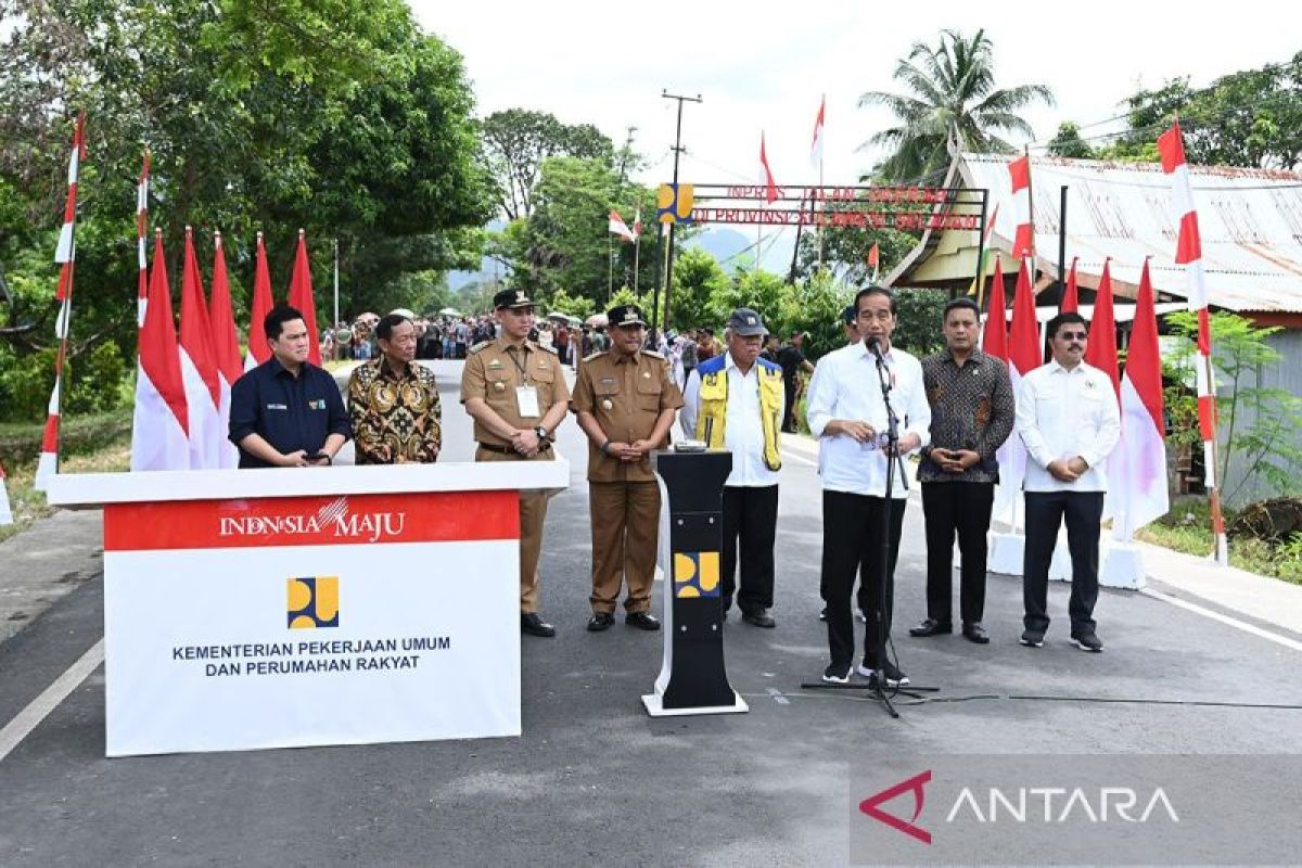 Presiden Jokowi resmikan 27 ruas jalan di Sulawesi Selatan