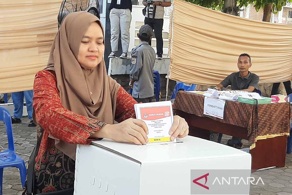 KIP Banda Aceh gelar pemungutan suara ulang Pemilu 2024 di TPS Gampong Keuramat