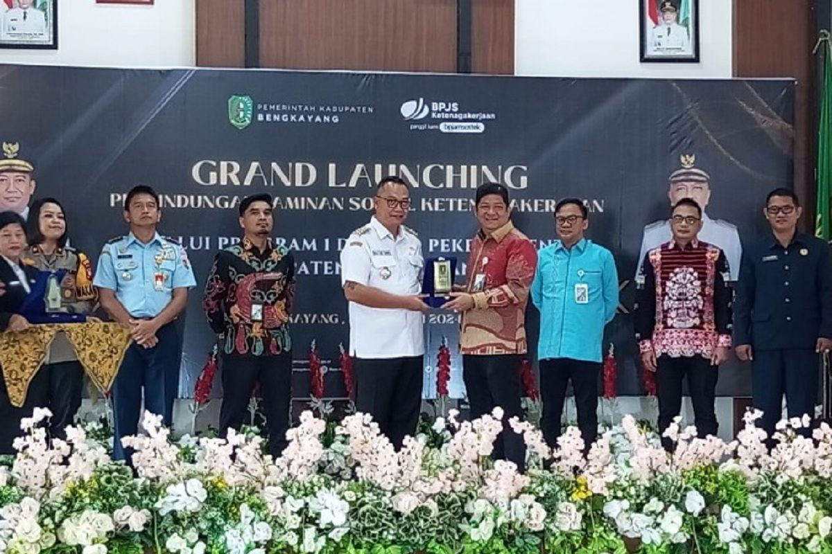 Pemkab Bengkayang luncurkan satu desa lindungi 100 pekerja rentan