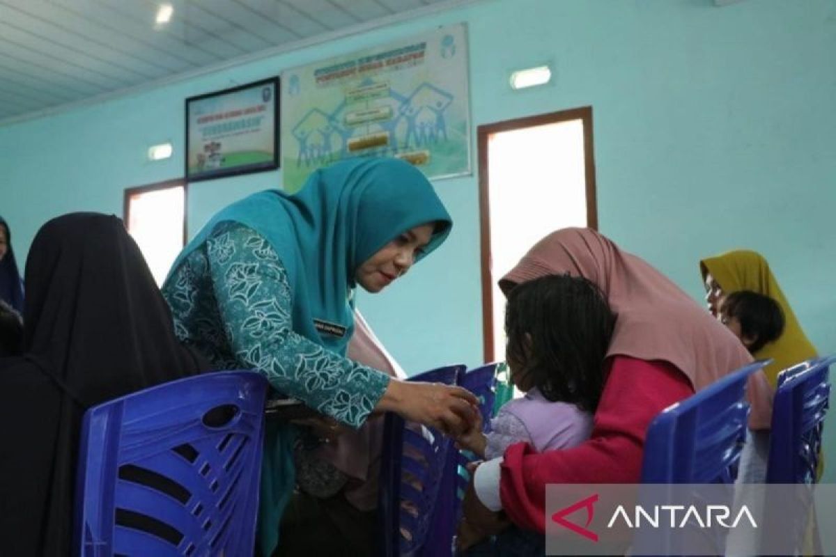 PKK Bangka Belitung bagikan makanan dan vitamin cegah stunting