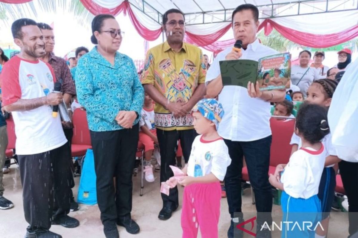 Merawat bahasa Biak untuk menjaga regenerasi penuturnya