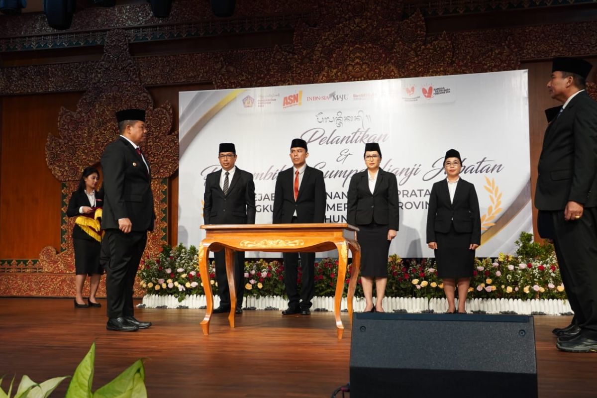 Gubernur Bali minta empat pejabat benahi program kurang baik