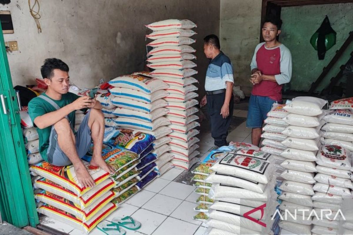 Jelang Ramadhan, stok beras di Pasar Induk Cipinang aman