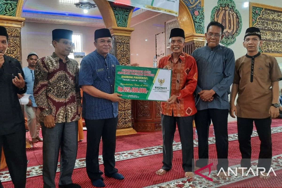 Baznas Pariaman salurkan bantuan modal usaha senilai Rp323 juta