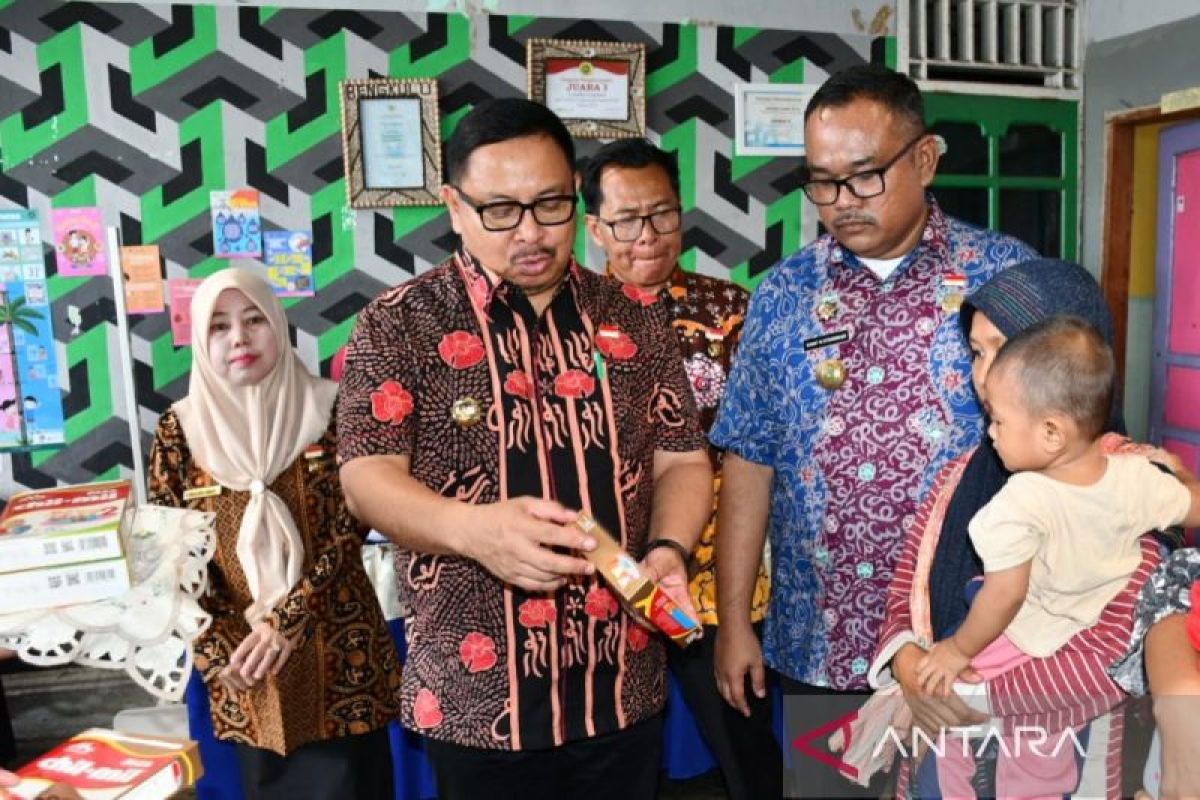 Pemkot Bengkulu bagikan susu gratis guna tekan stunting