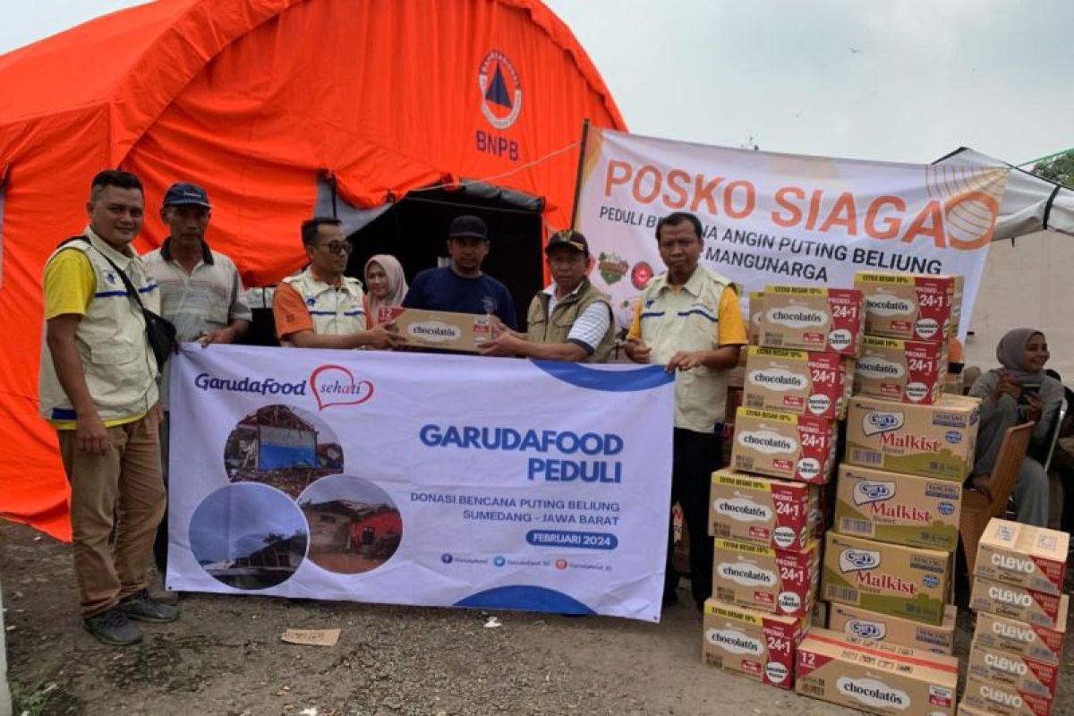 Garudafood berikan bantuan kepada korban puting beliung Sumedang