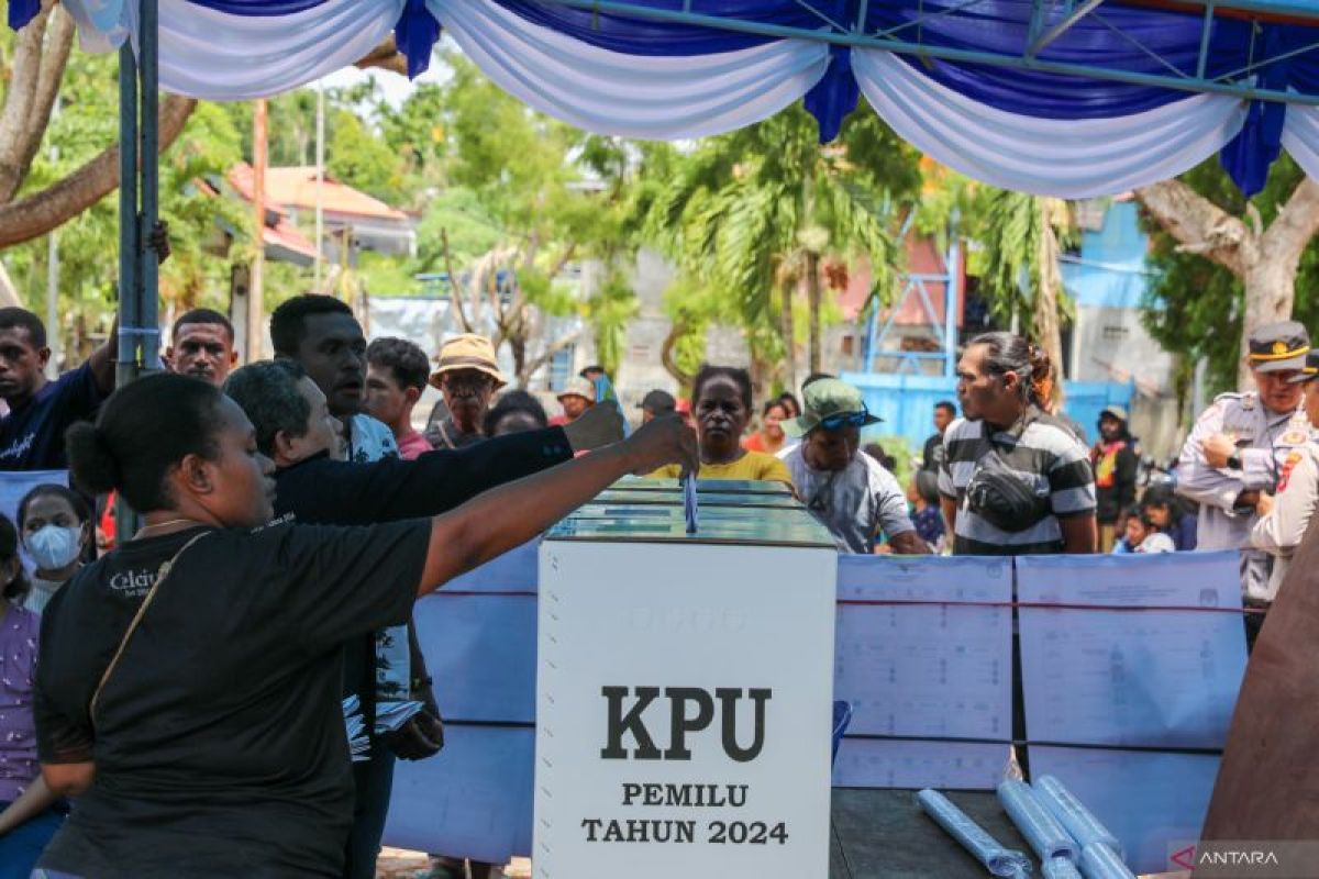 Pengamat meminta negara sosialisasikan penggunaan kotak suara Papua