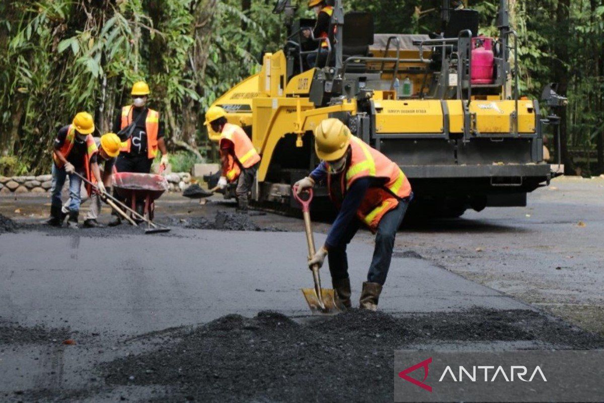 PUPR Manokwari anggarkan Rp1 miliar perbaiki jalan rusak