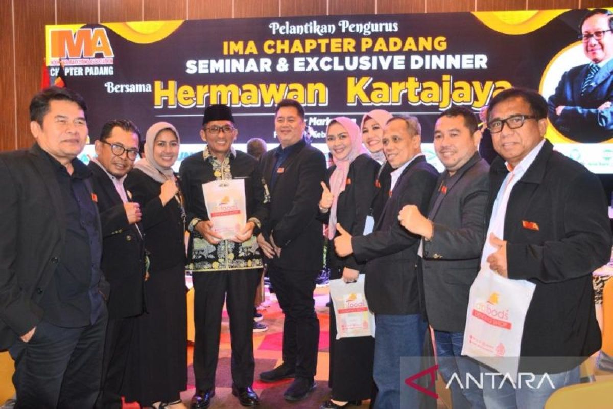 Pengurus IMA Chapter Padang Periode 2023-2025 Dilantik, Hendri Septa Titip Pesan Ini