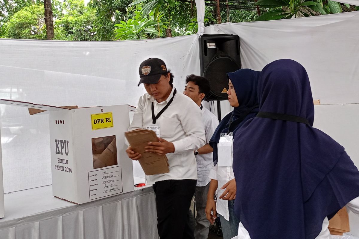 DKI sepekan, sembilan lokasi rob hingga Pemilu Lanjutan di Jakut