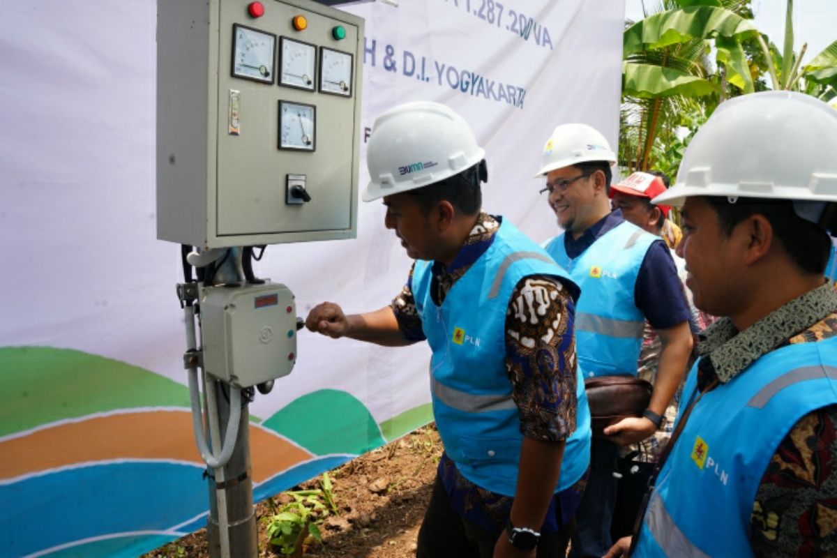 "Electrifying Agriculture" PLN nyalakan asa petani Klunjukan