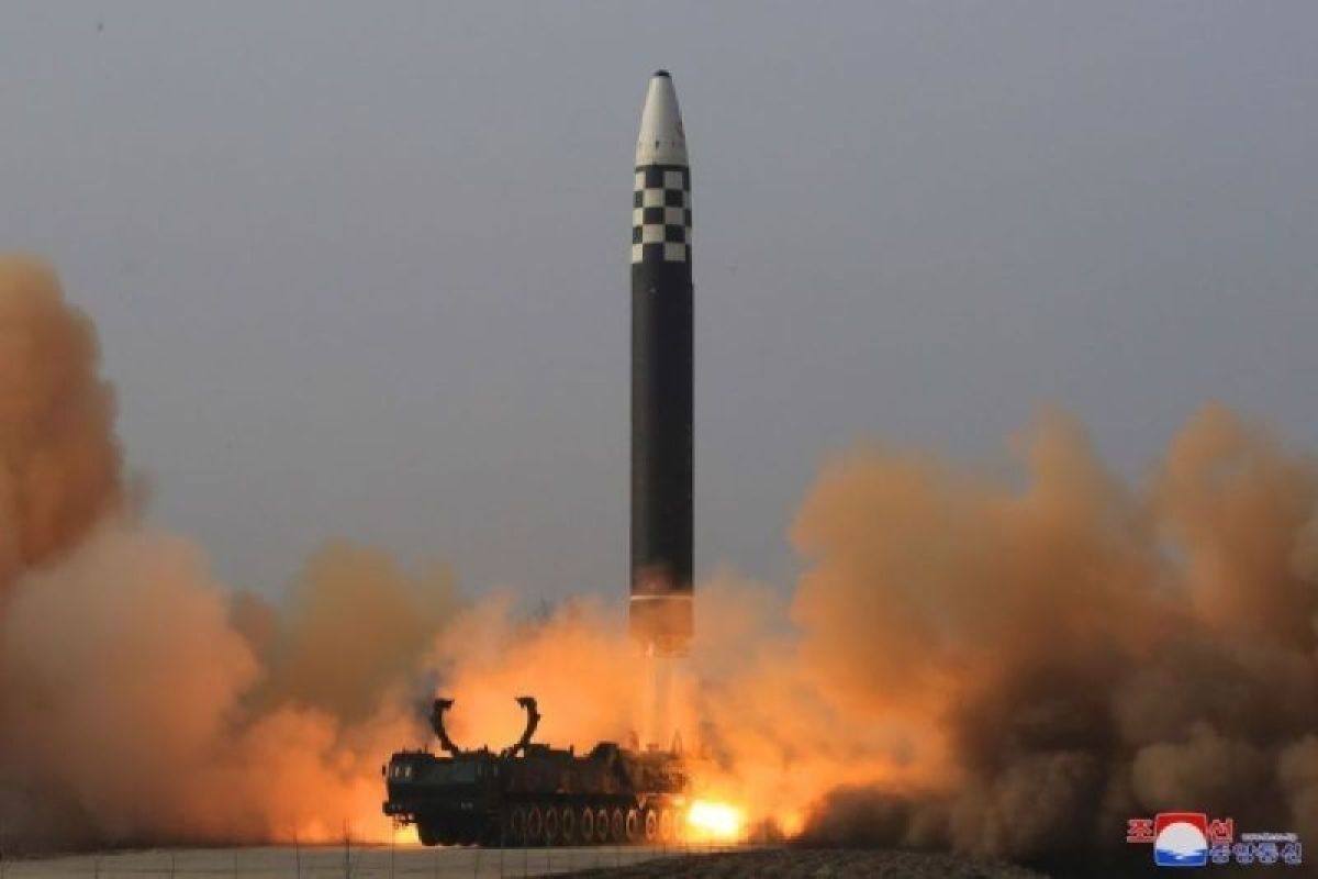 KCNA: Korut sukses uji mesin darat untuk rudal hipersonik baru