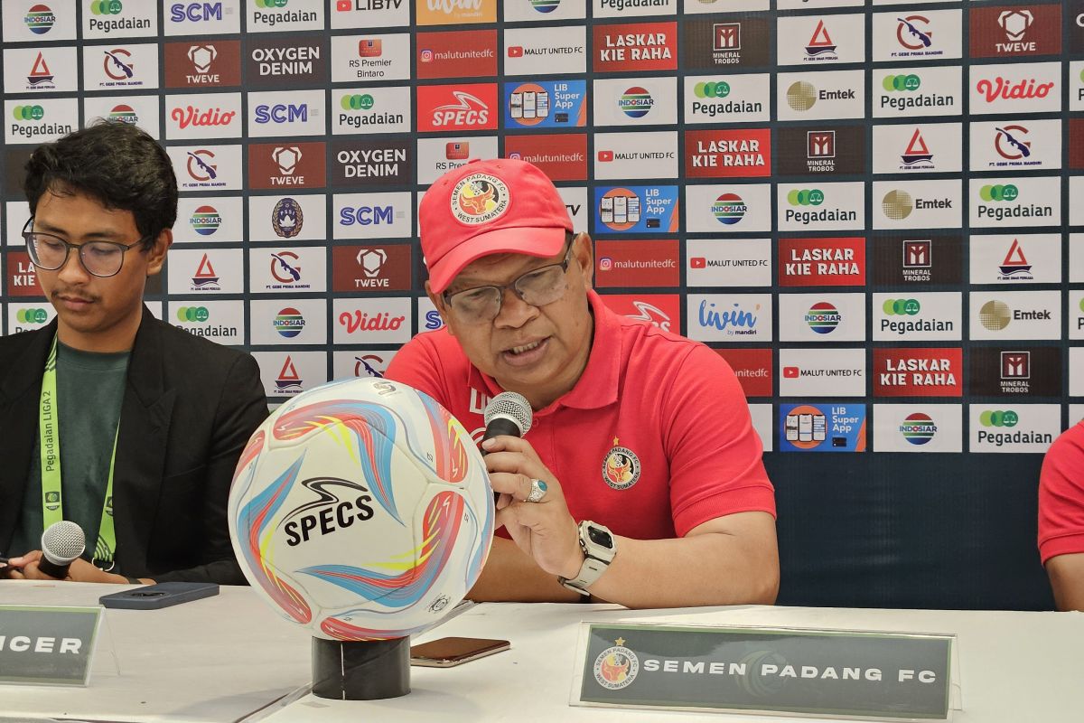 Pelatih Semen Padang kecewa timnya gagal pertahankan keunggulan