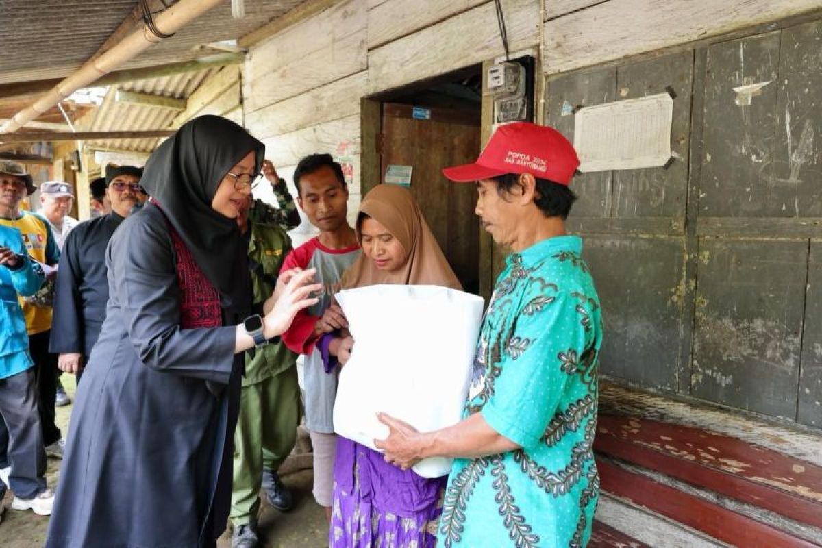 Pemkab salurkan sembako ke wilayah terpencil di Banyuwangi