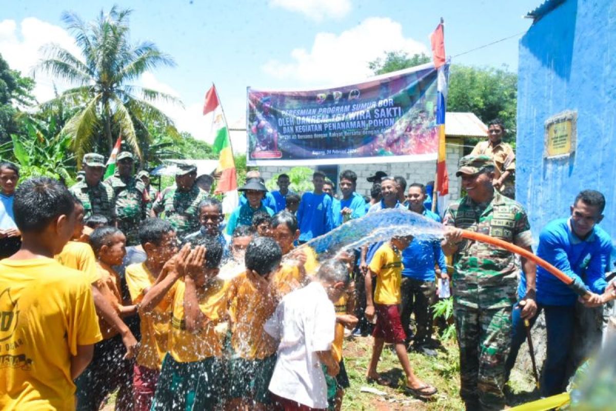 Danrem 161/Wira Sakti resmikan sumur bor di Kabupaten Kupang