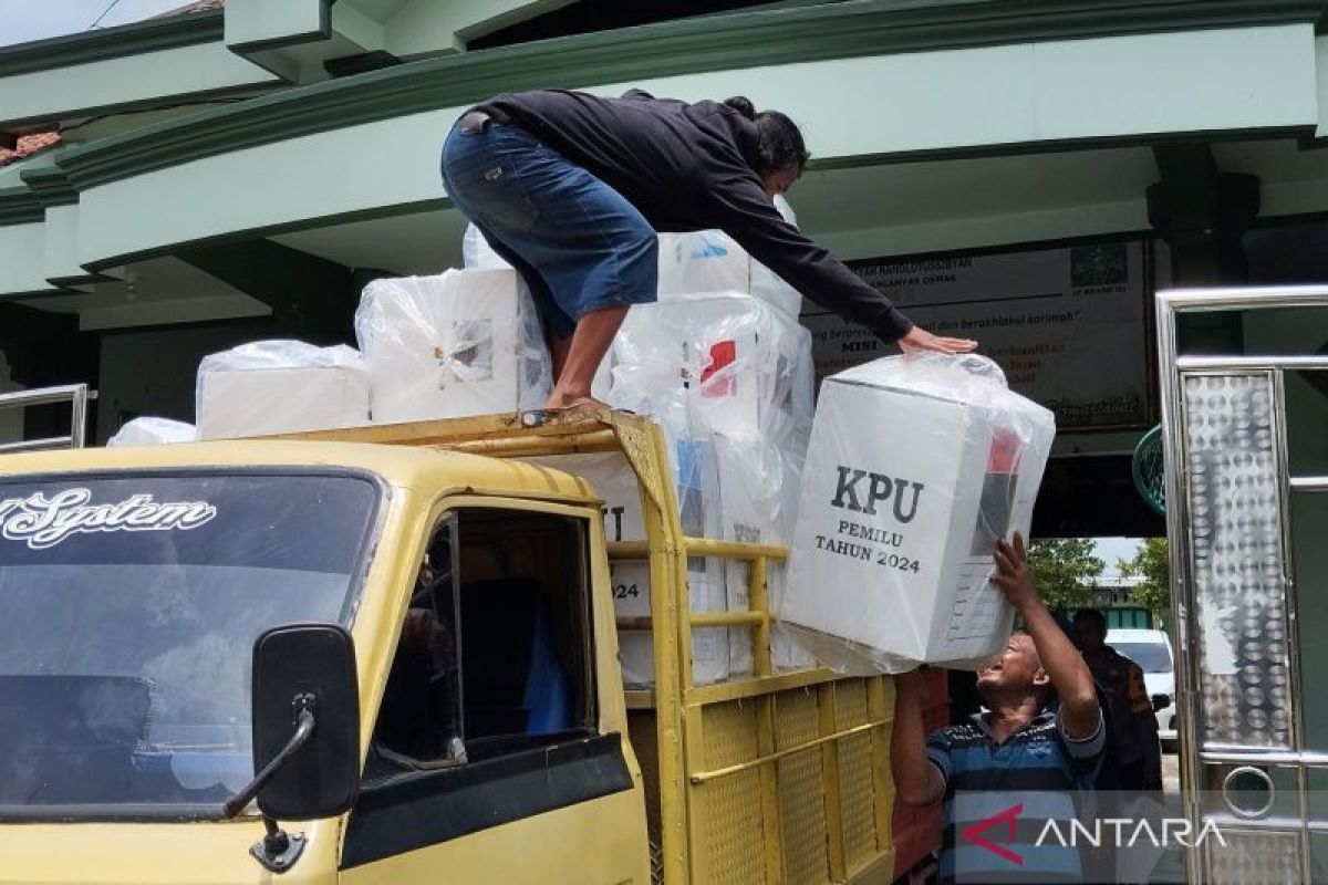 Prabowo-Gibran unggul dalam pemilu susulan di TPS daerah banjir Demak