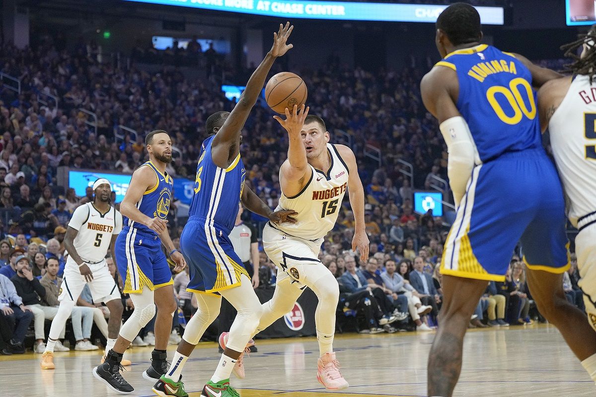 NBA: Nuggets bekuk Warriors, Jokic cetak triple-double ketiga beruntun