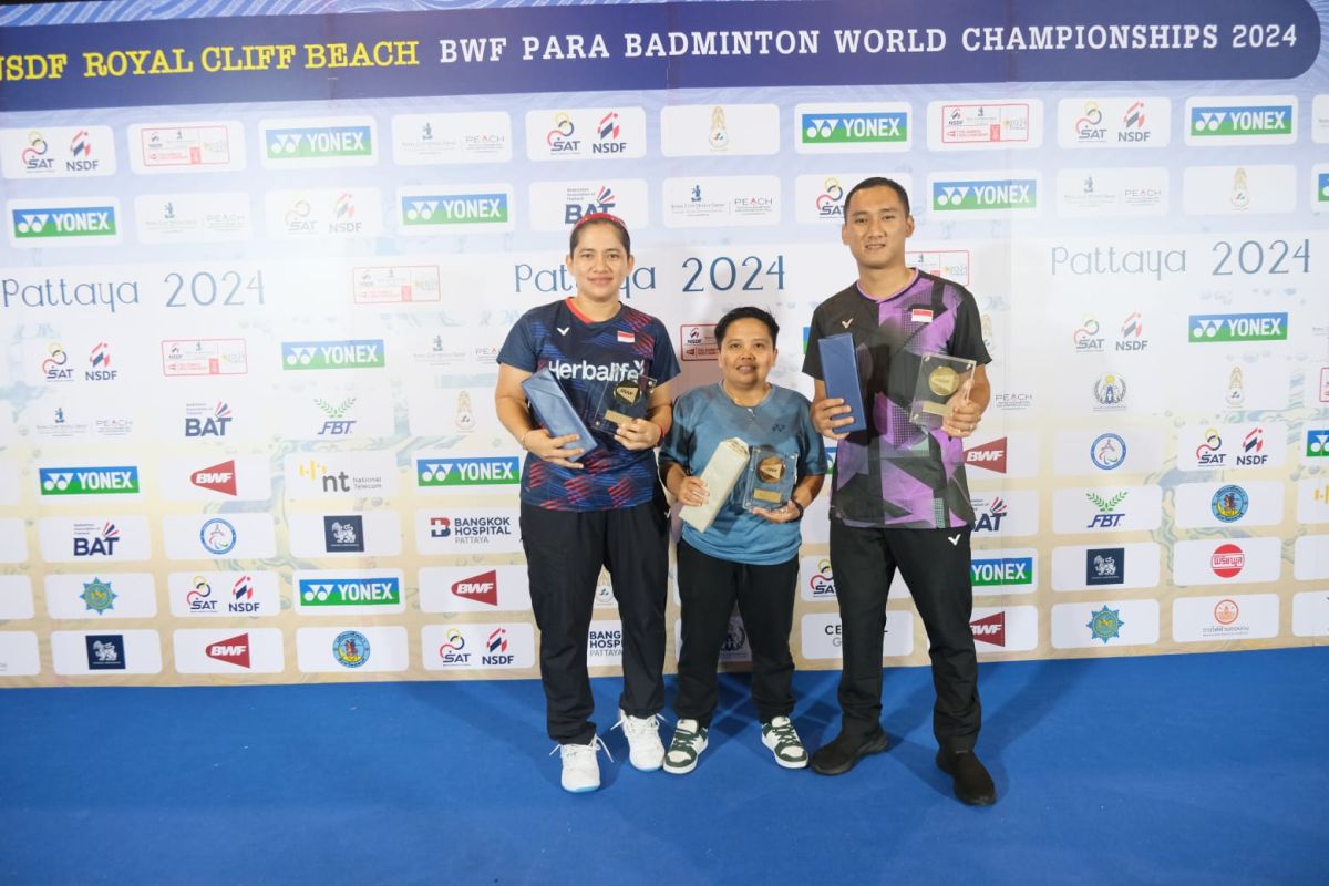 Rina, Ratri dan Hikmat dinobatkan pemain terbaik BWF 2023