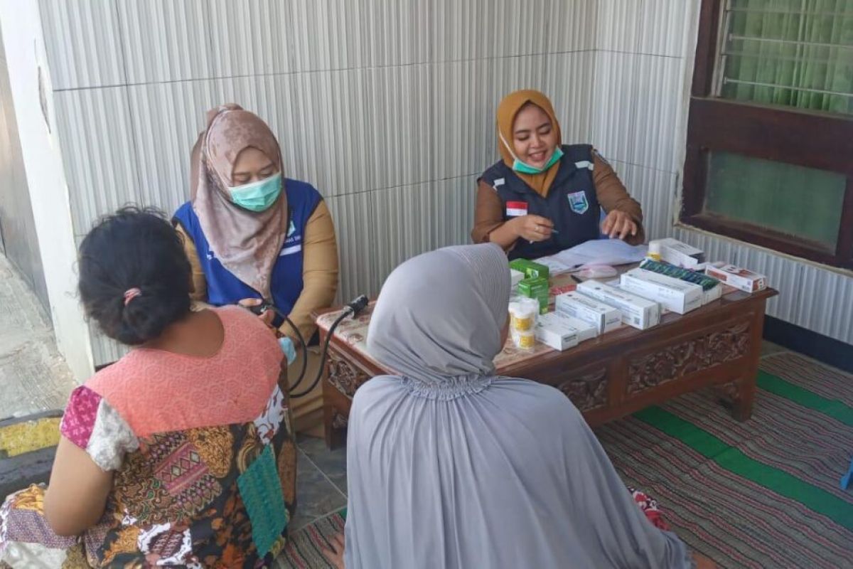 Puskesmas buka layanan kesehatan di kawasan terdampak banjir di Probolinggo