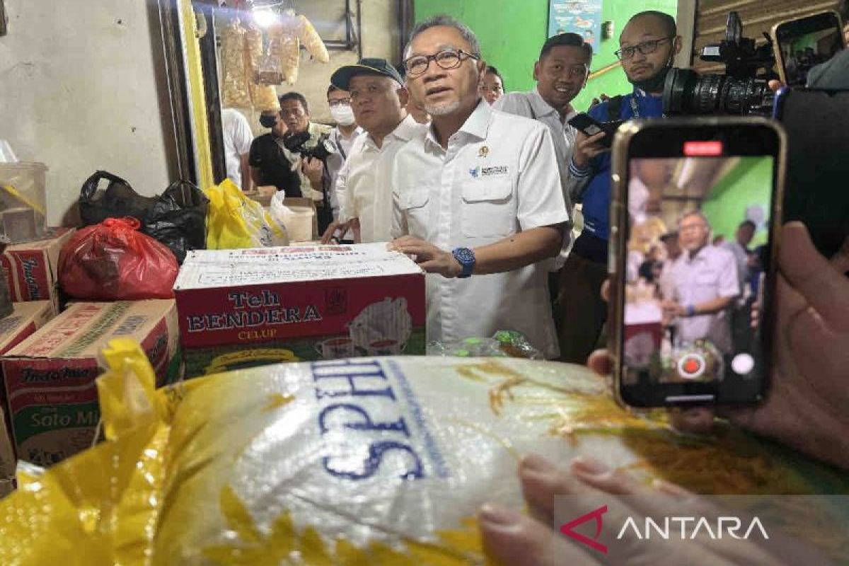 Mendag tinjau Pasar Klender pastikan stok pangan menjelang Ramadhan dan Idul Fitri