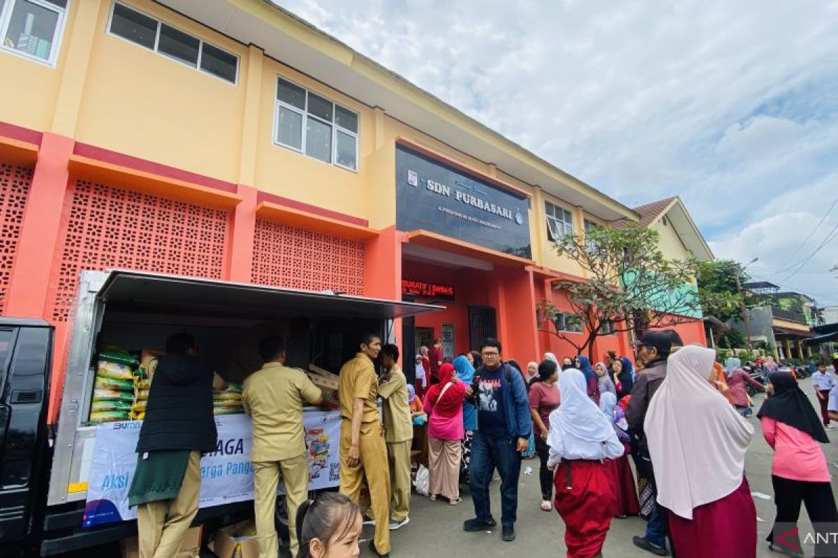 Bulog Bogor jual langsung beras SPHP ke masyarakat lewat Bulog Siaga