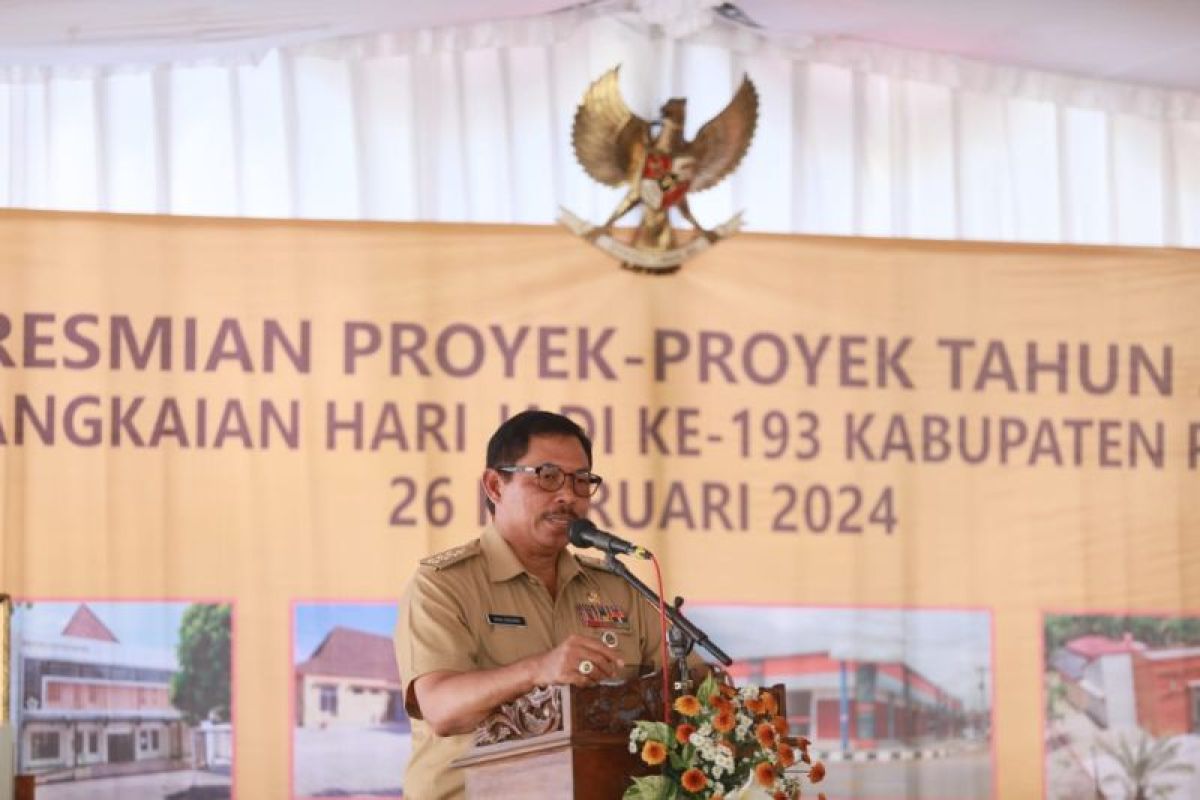 Pj Gubernur Jateng prioritaskan penanganan kemiskinan dalam APBD