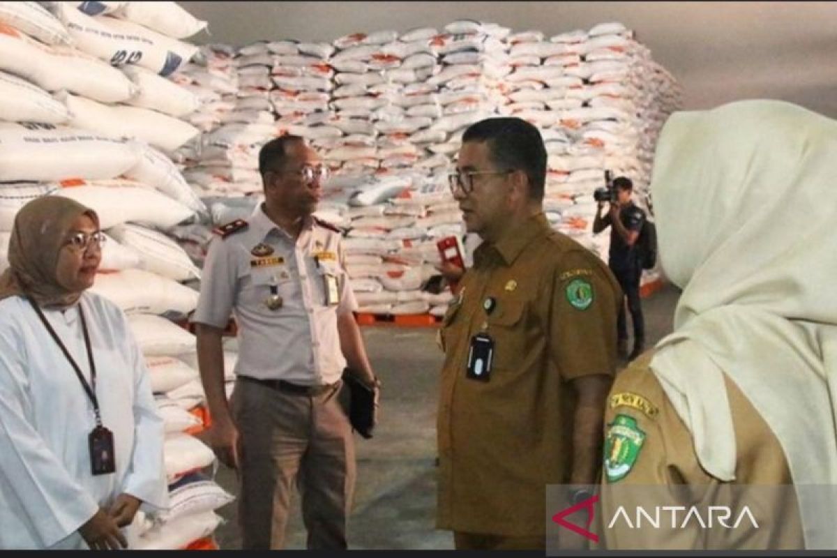 Pj Gubernur Kaltim pastikan  stok beras aman hingga Lebaran