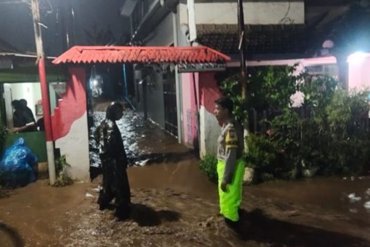 Dinkes Probolinggo: Warga terdampak banjir waspadai leptospirosis