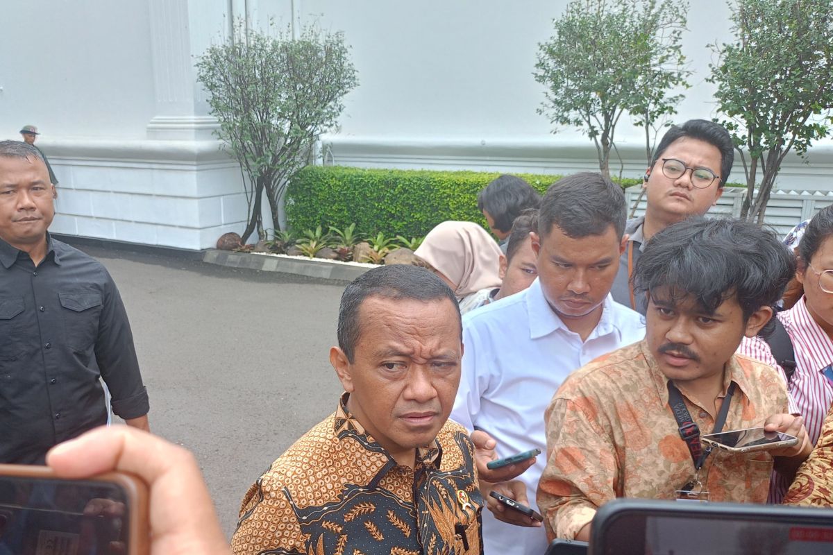 Menteri Bahlil yakini target investasi tercapai karena respons positif Pilpres