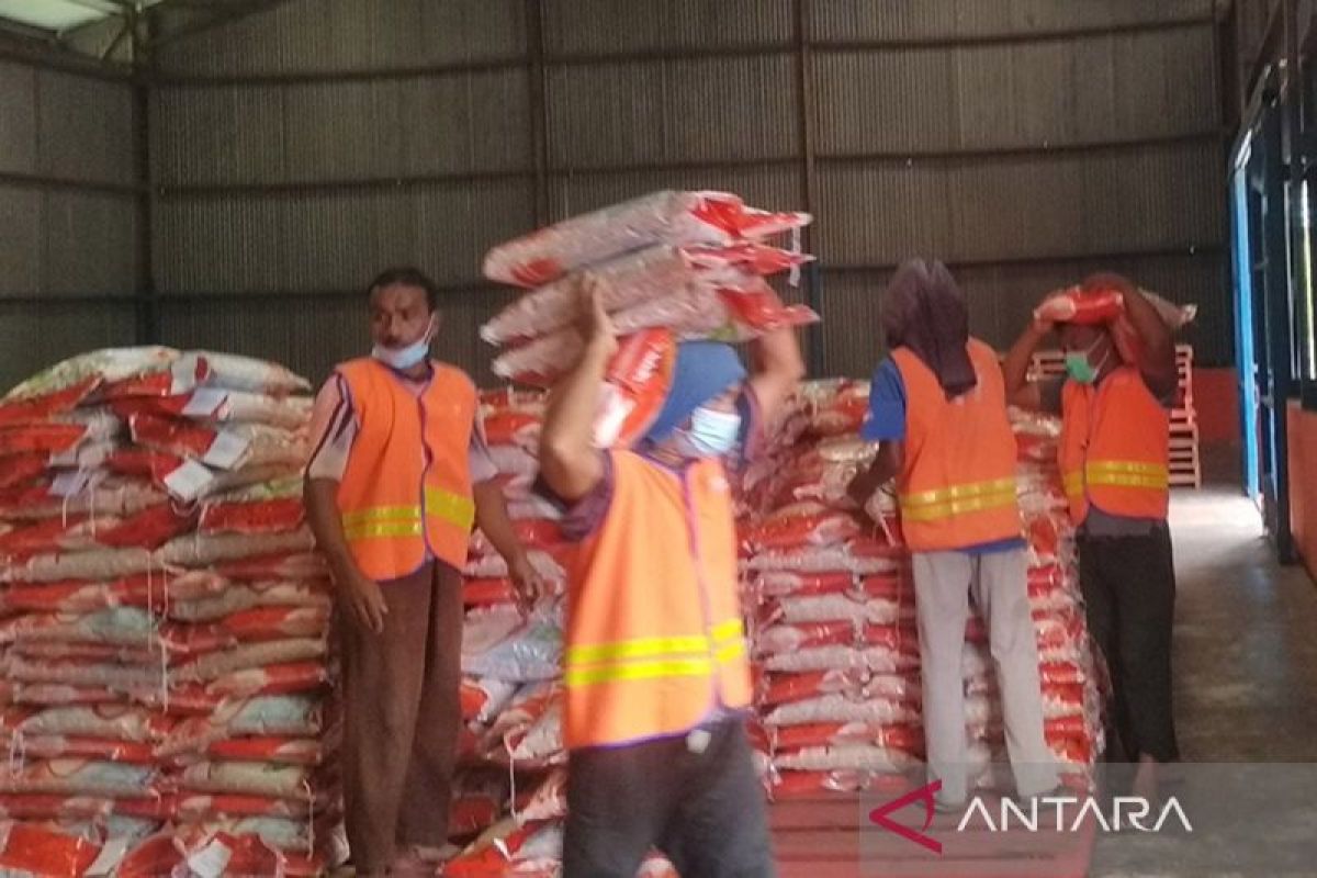 KPPU ingatkan pedagang di Aceh tidak timbun bahan pangan