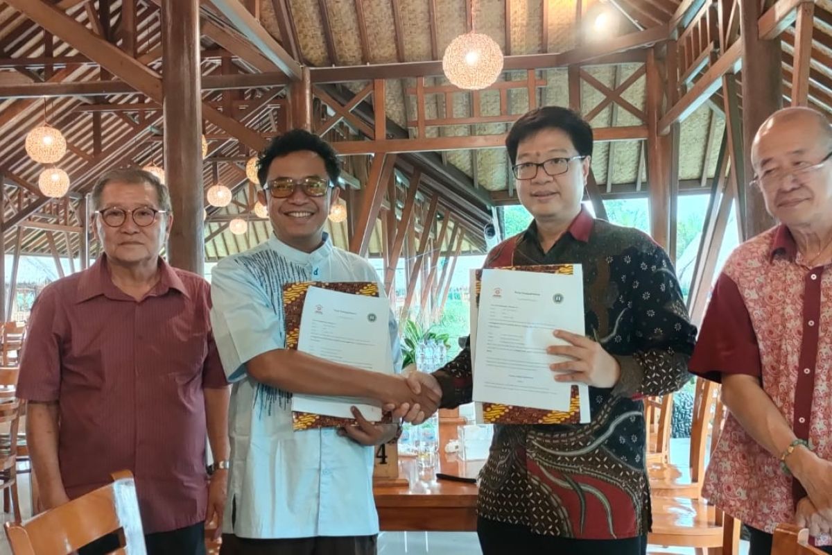 Pesantren Nurul Jadid dan LKPBT Jatim teken 