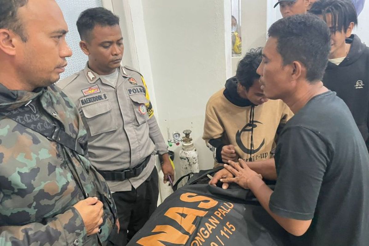 Tim SAR evakuasi korban hanyut di permandian Wera Sigi